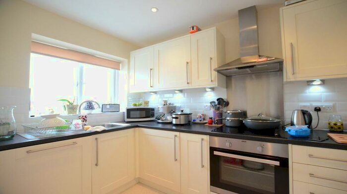 2 Bedroom Apartment To Rent In Harpton Parade, Yateley, GU46