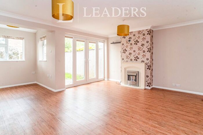 3 Bedroom House To Rent In Pamplin Court, CB1