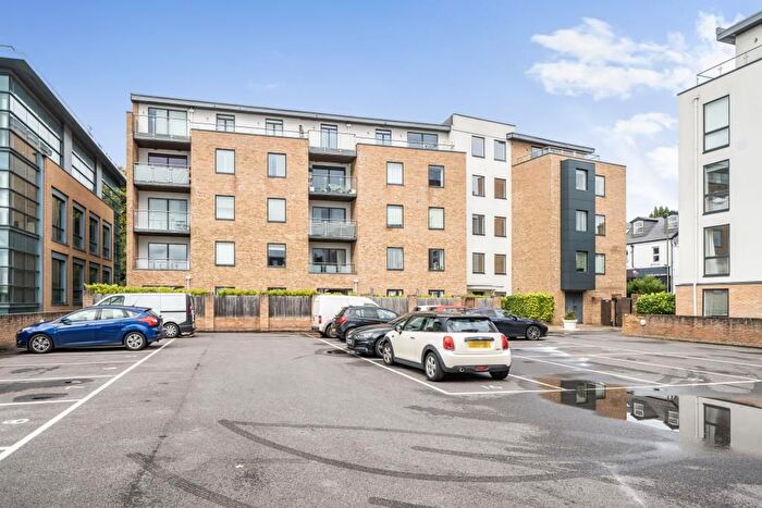 2 Bedroom Flat To Rent In Camberley, Surrey, GU15