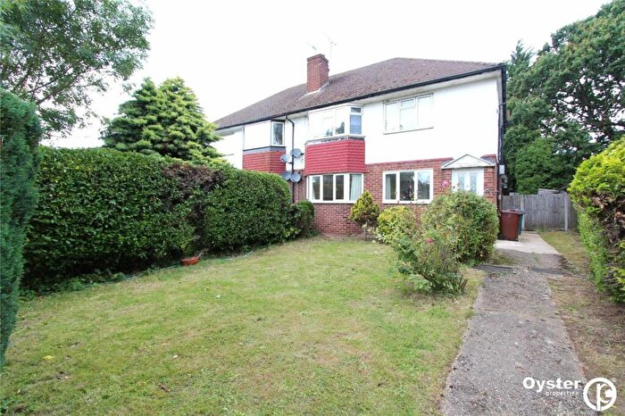 2 Bedroom Maisonette To Rent In Mountside, Stanmore, HA7