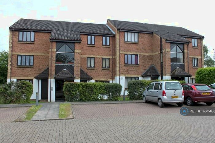 1 Bedroom Flat To Rent In Pyegrove Chase, Bracknell, RG12