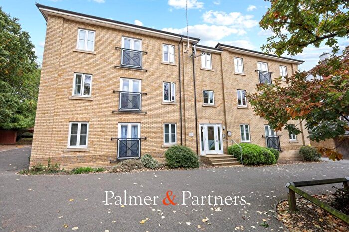 2 Bedroom Apartment For Sale In Bradford Drive, Colchester, Essex, CO4