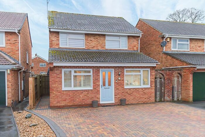 3 Bedroom Detached House For Sale In Hamworthy Road, Swindon, Wiltshire, SN3