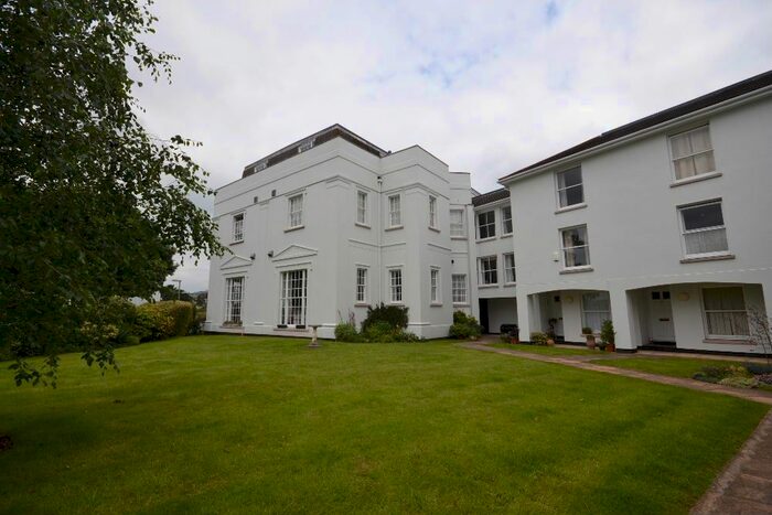2 Bedroom Flat To Rent In Riverside Court, St Leonards, Exeter, EX2