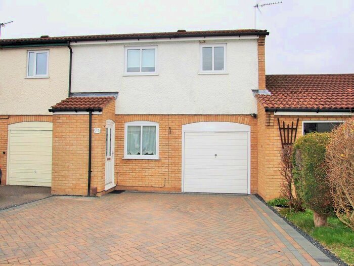 2 Bedroom Town House To Rent In Belmont Way, Loughborough, LE11