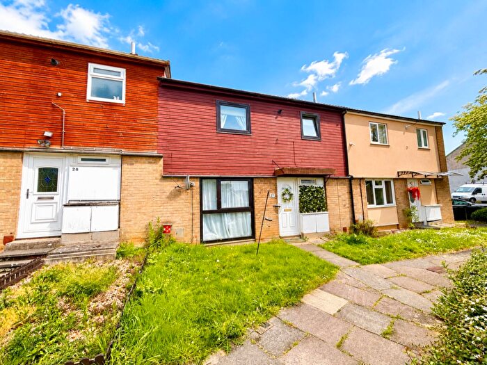 3 Bedroom Terraced House For Sale In Farm Field Court, Thorplands, Northampton, NN3
