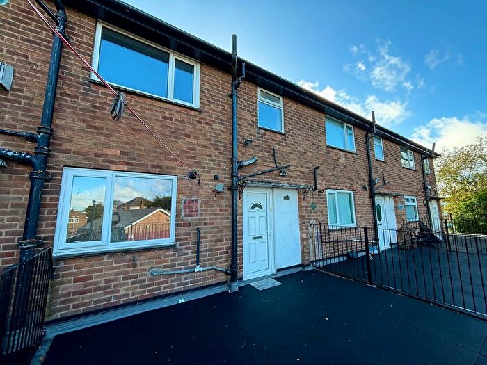 3 Bedroom Maisonette To Rent In Hawthorn Crescent, Skelmersdale, WN8