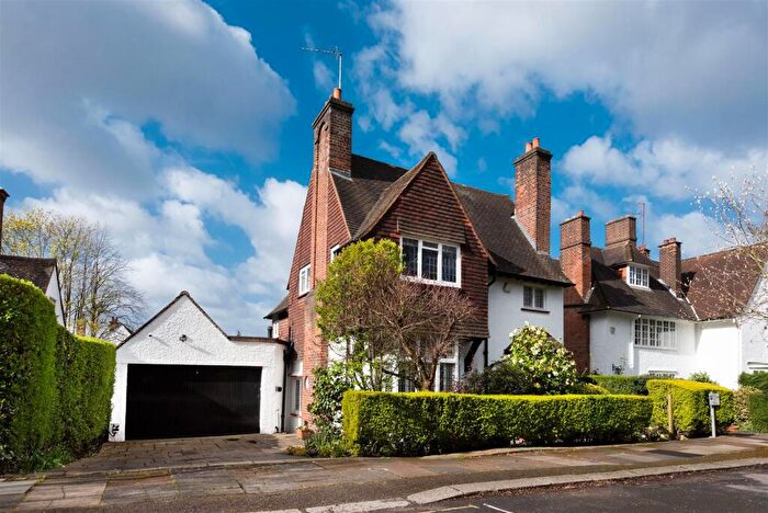 4 Bedroom Detached House For Sale In Hampstead Way, NW11