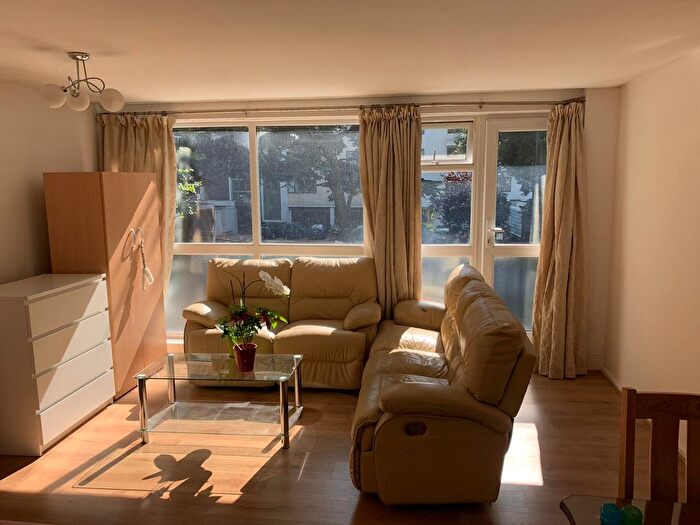 2 Bedroom Flat To Rent In North Hill, London, N6