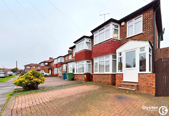 3 Bedroom Semi Detached House To Rent In Wetheral Drive, Stanmore, HA7