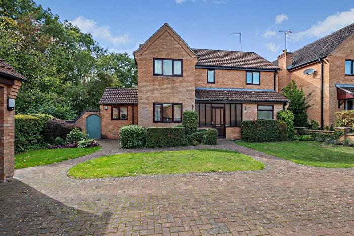 4 Bedroom Detached House For Sale In Lingwood Park, Peterborough, PE3