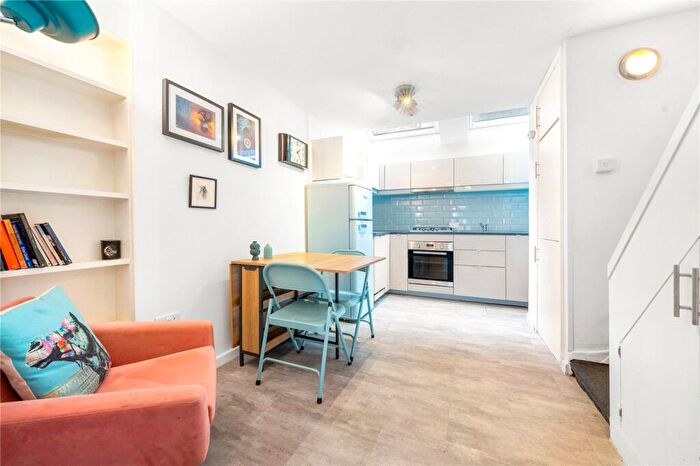 1 Bedroom Terraced House For Sale In Choumert Square, Peckham Rye, London, SE15