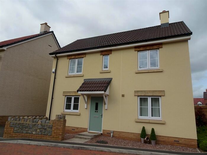 3 Bedroom Detached House To Rent In Cornish Close, Taunton, TA1