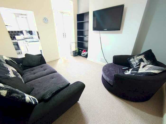3 Bedroom Terraced House To Rent In Halsbury Road, Kensington, Liverpool, L6