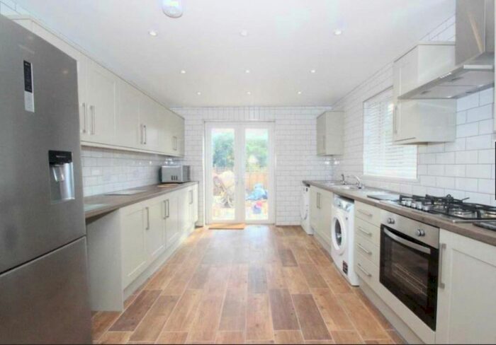 6 Bedroom Property To Rent In Drove Acre Road, Oxford, OX4