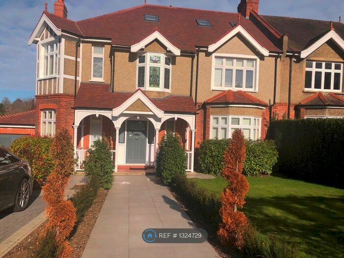 1 Bedroom Flat To Rent In Lancaster Avenue, London EN4