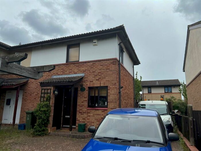 2 Bedroom End Of Terrace House To Rent In Hadley Place, Bradwell Common, Milton Keynes, MK13