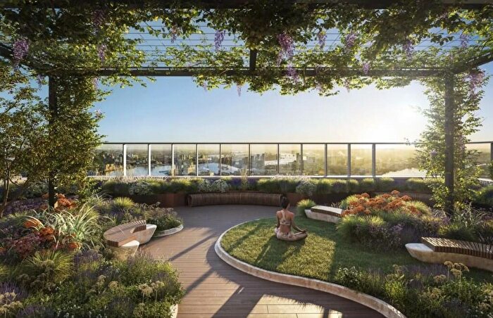 2 Bedroom Apartment To Rent In Marsh Wall, London, E14