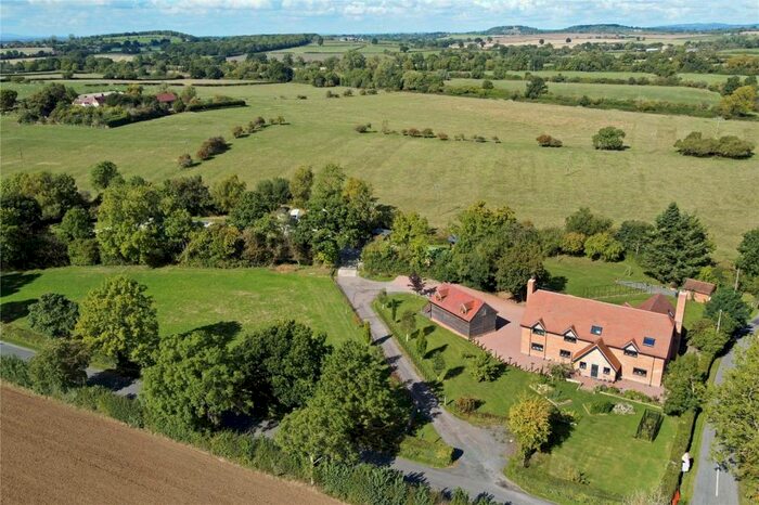 4 Bedroom Detached House For Sale In Hanbury, Redditch, Worcestershire, B96