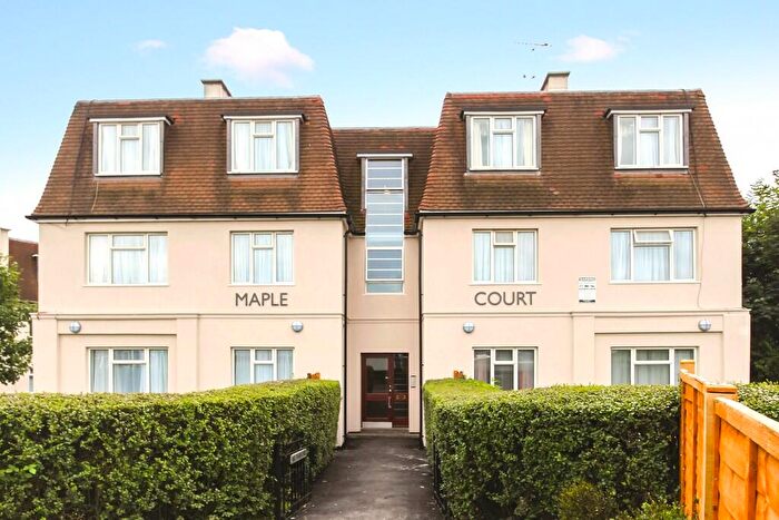 2 Bedroom Apartment To Rent In Cambridge Road, Kingston Upon Thames, KT1