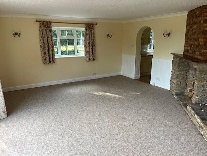 2 Bedroom Cottage To Rent In Boynton Cross, Roxwell, Esex, CM1