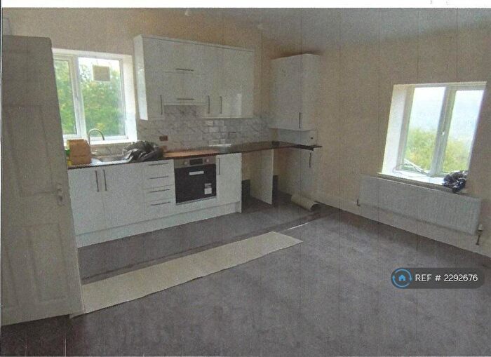 1 Bedroom Flat To Rent In Burton House, Matlock, DE4