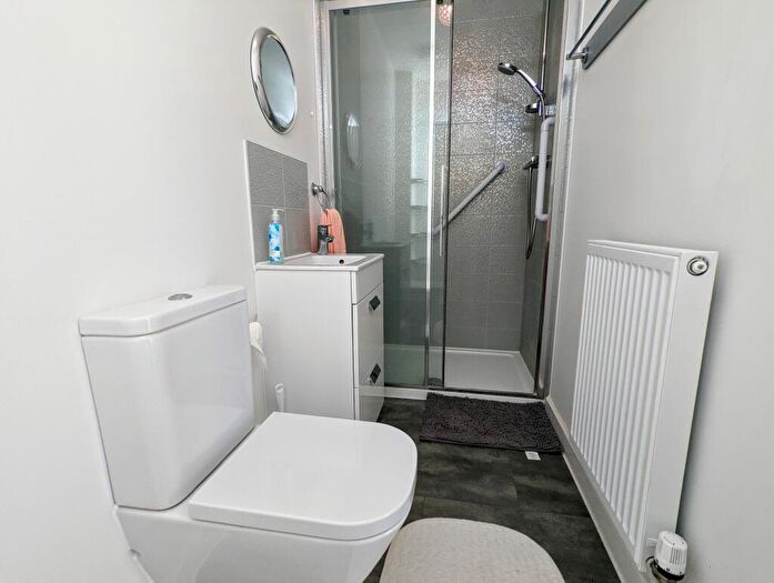 2 Bedroom Semi-Detached House For Sale In Dart Avenue, Topsham, Exeter, EX2