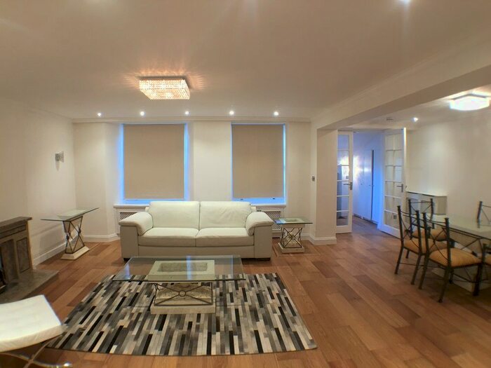 2 Bedroom Flat To Rent In Gloucester Place, London, W1U