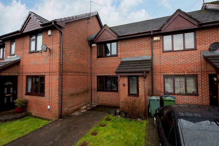 2 Bedroom Mews To Rent In Nuttall Mews, Manchester, M45