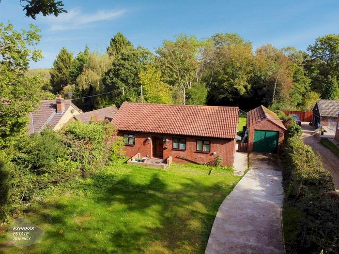 2 Bedroom Detached Bungalow For Sale In Ashurst Drive, Tadworth, KT20