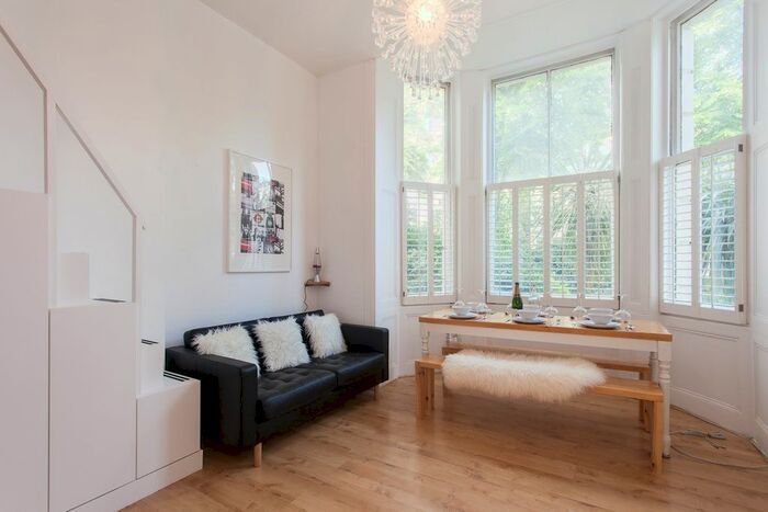 1 Bedroom Flat To Rent In Colville Gardens, London, W11
