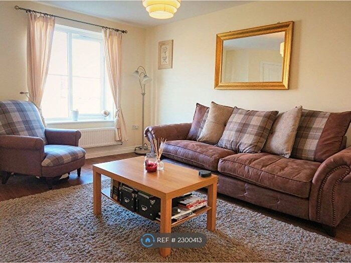 3 Bedroom Semi-Detached House To Rent In Woodlands Way, Whinmoor, Leeds, LS14