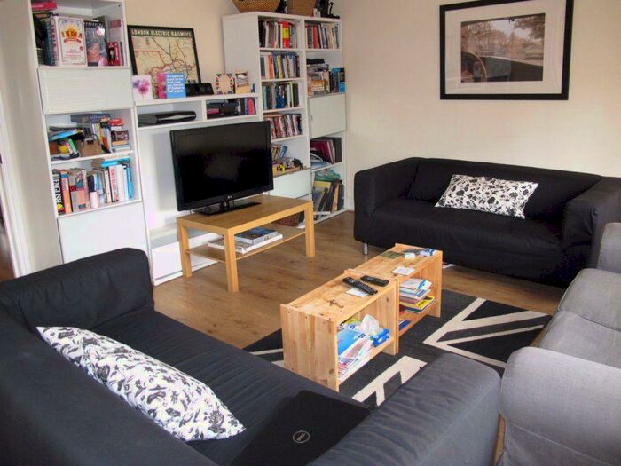 2 Bedroom Flat To Rent In Rye Lane, Peckham, London, SE15