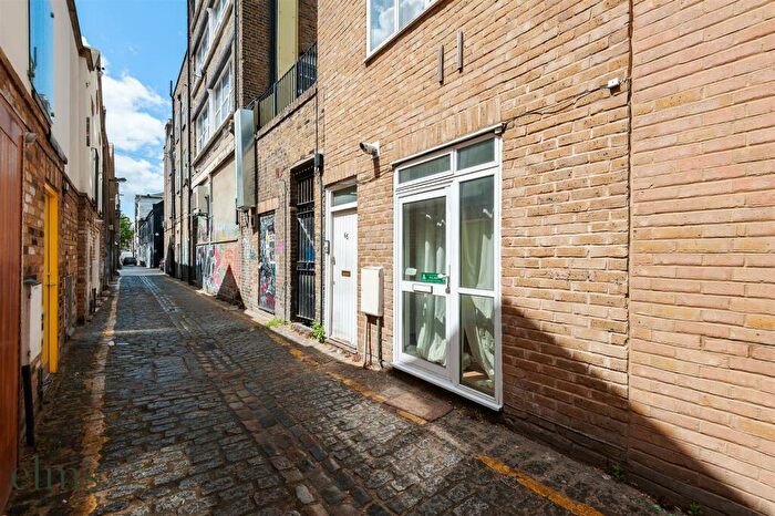 1 Bedroom Flat To Rent In Voss Street, London, E2