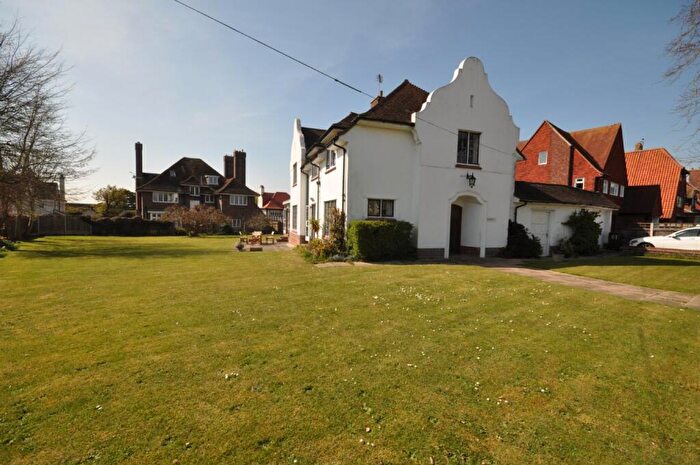 4 Bedroom Detached House For Sale In Third Avenue, Frinton On Sea, CO13