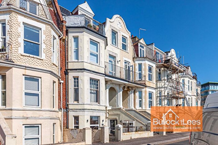 2 Bedroom Flat For Sale In Undercliff Road, Boscombe, Bournemouth, BH5