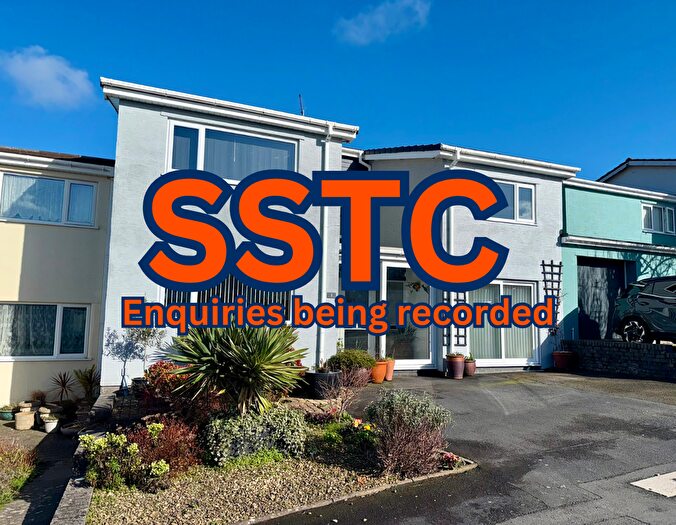 4 Bedroom Link Detached House For Sale In Maes Afallen, Bow Street, SY24