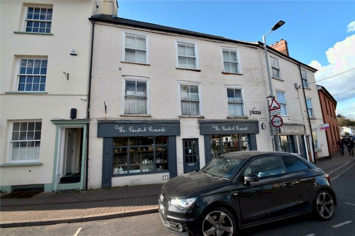 1 Bedroom Apartment To Rent In Stokes Lane, Tiverton, Devon, EX16