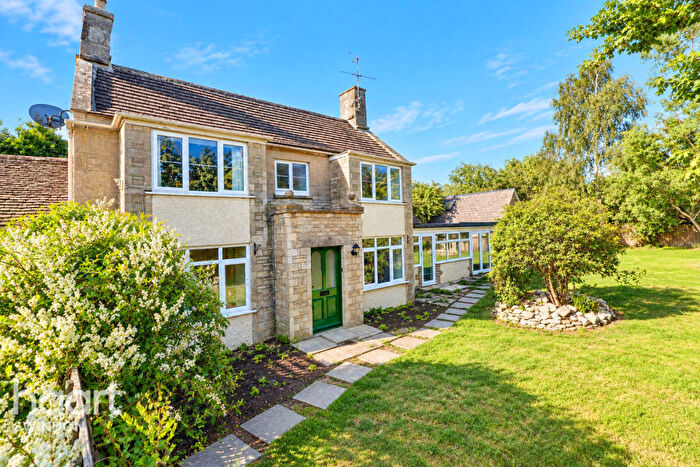 4 Bedroom Detached House For Sale In Silver Street, Malmesbury, SN16