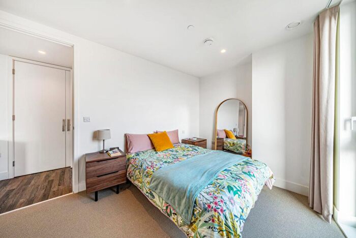 1 Bedroom Flat To Rent In Moulding Lane, London, SE14