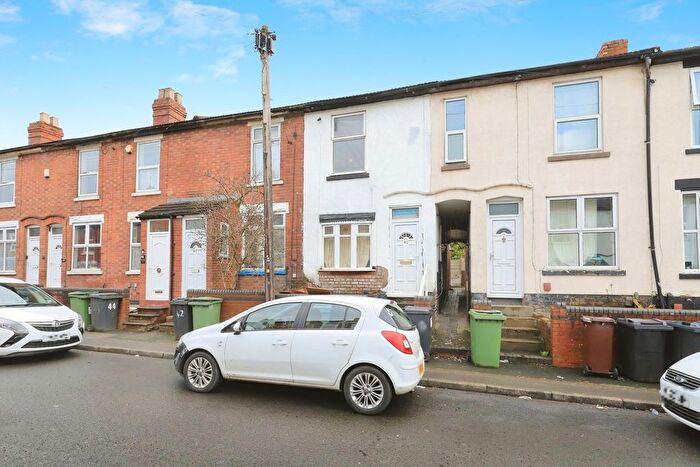 3 Bedroom Terraced House For Sale In Carter Road, Wolverhampton, West Midlands, WV6