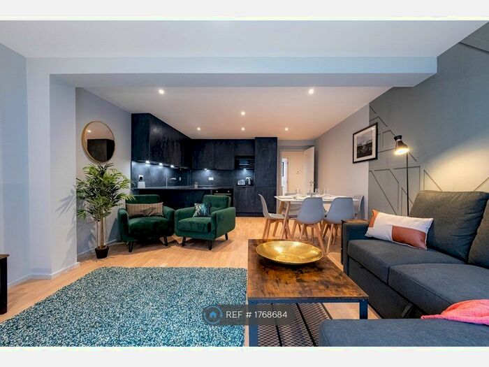 3 Bedroom Flat To Rent In Mowlem St, London, E2