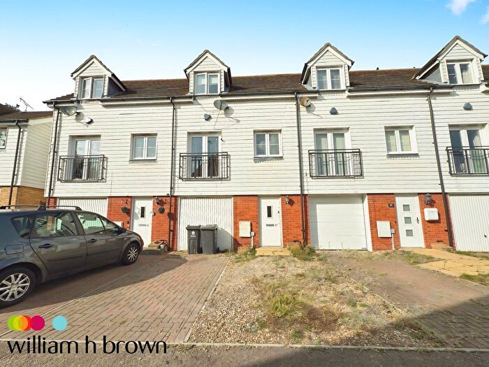 2 Bedroom Property To Rent In Park Road, St. Osyth, Clacton-On-Sea, CO16