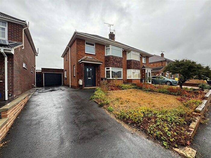 3 Bedroom Semi-Detached House For Sale In Ridgeway Road, Kingsdown, Swindon., SN2