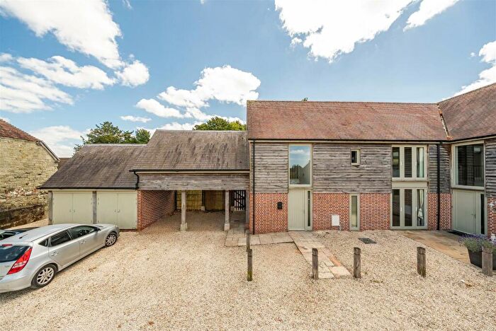 4 Bedroom Country House To Rent In Shroton, Dorset, DT11