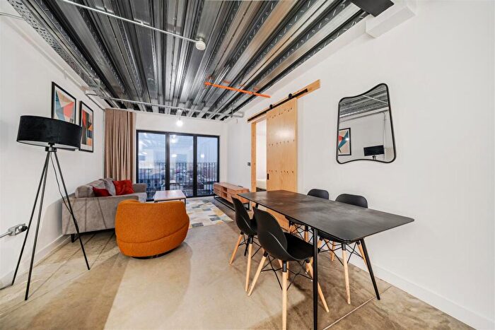 2 Bedroom Apartment To Rent In Aire Lofts, Climate Innovation District, LS9