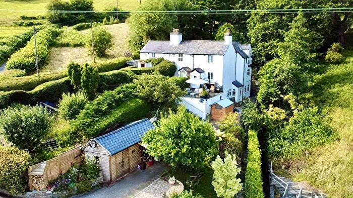 3 Bedroom Cottage For Sale In Brynffynnon Cottages, Rhewl, LL20