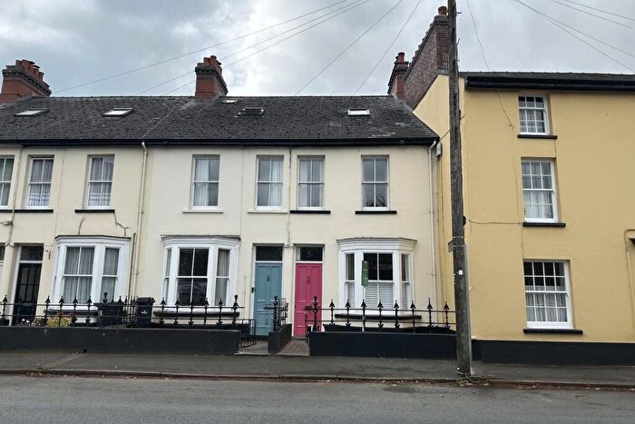 4 Bedroom Terraced House For Sale In Watton, Brecon, LD3