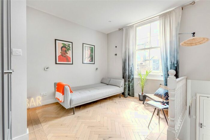 Studio To Rent In Castletown Road, Barons Court, W14