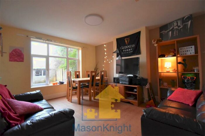 6 Bedroom Semi-Detached House To Rent In Gibbins Road Student Property - Selly Oak, Birmingham, B29